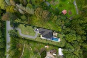 STAVEBNÍ POZEMEK 2 000 m2 V MNICHOVICÍCH - PŘIPRAVENÝ PRO VÁŠ NOVÝ DOMOV, cena cena v RK, nabízí 
