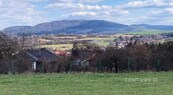 Pozemek pro bydlení s panoramatickým výhledem přes okolní koruny stromů v městě Poříčí nad Sázavou, okres Benešov, rozloha 1128m2, možnost hypotéky., cena 4875430 CZK / objekt, nabízí 