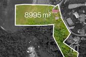 Prodej výjimečného pozemku s domem a stodolou. 8995 m2, Na Lísku-Hudlice., cena 9990000 CZK / objekt, nabízí 