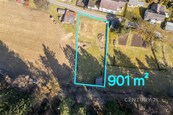 Prodej rovinatého stavebního pozemku, 901 m2, číslo parcelní 821, v obci Dolní Rokytá, okres Mladá Boleslav, cena 2190000 CZK / objekt, nabízí 