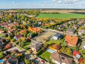 Prodej plně zasíťovaného pozemku na kraji Prahy, Květnice, cena 9950000 CZK / objekt, nabízí 