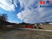 Prodej rozsáhlého areálu 5 704 m bydlení i podnikání v jedinečné kombinaci soukromí a dostupnosti, cena 12500000 CZK / objekt, nabízí 