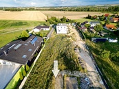 Prodej stavebního pozemku 975 m2, Jirny - Nové Jirny, cena 11790000 CZK / objekt, nabízí 